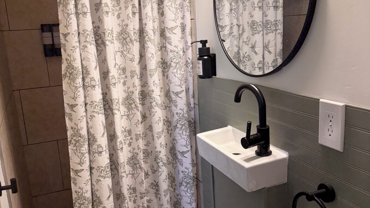 Photo of Bathroom in McKenzie