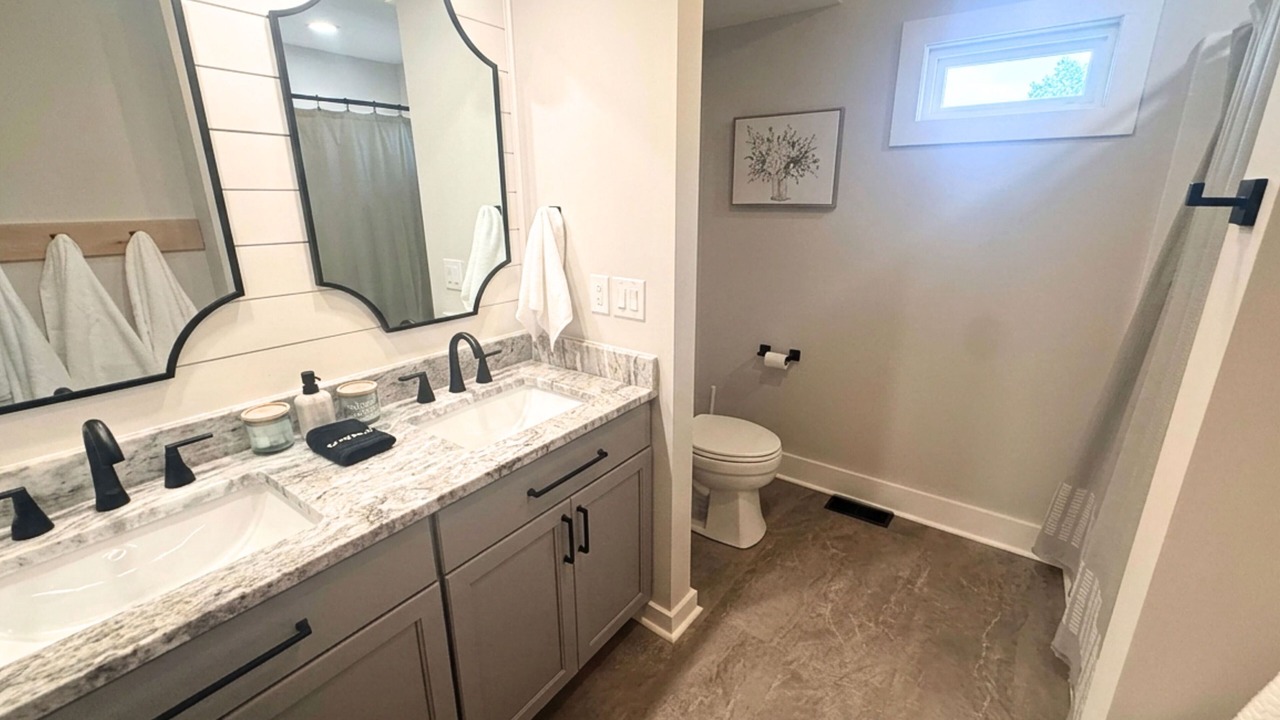 Photo of Bathroom in Hubert