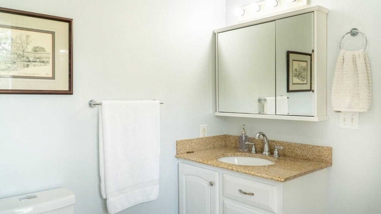 Photo of Bathroom in Walnut Shade