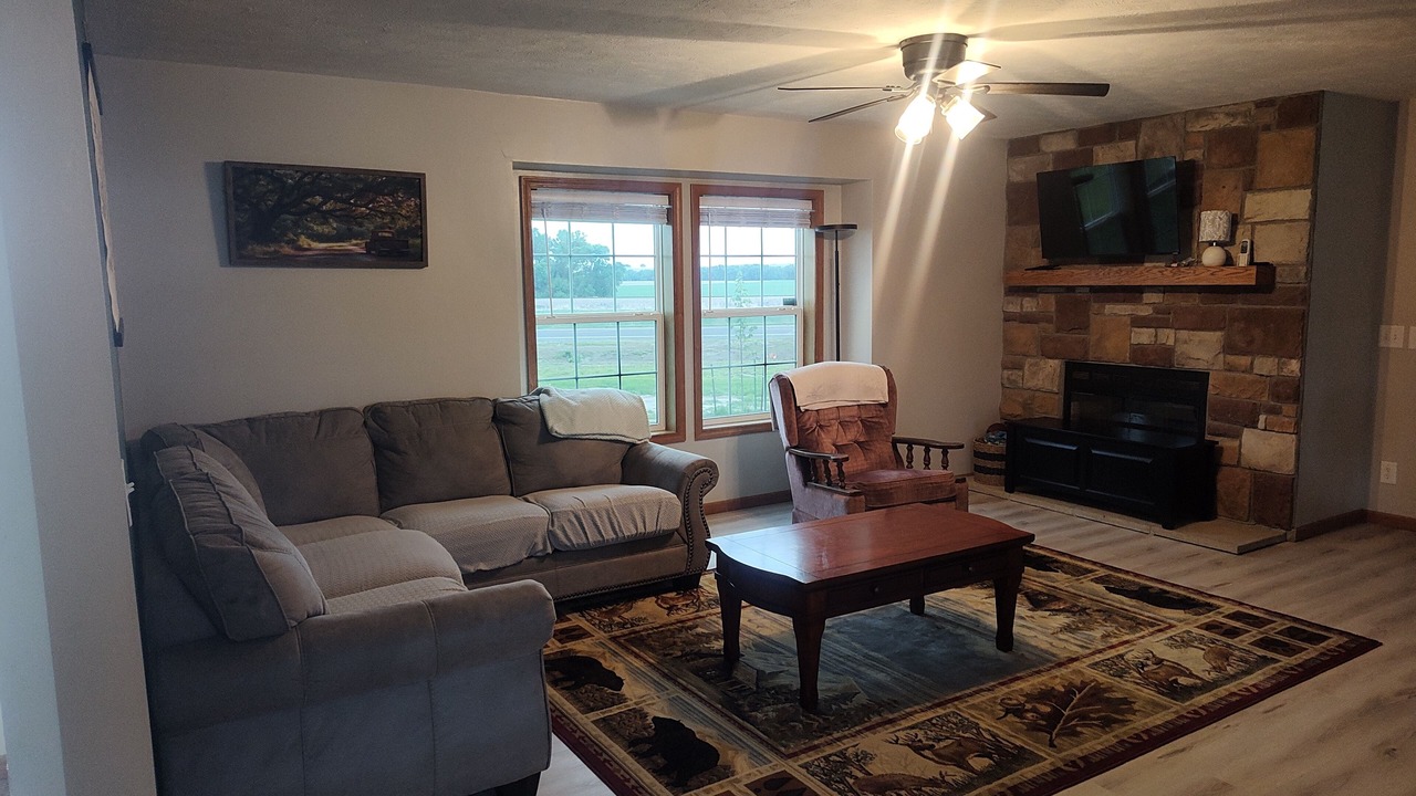 Photo of Livingroom in Furnas County