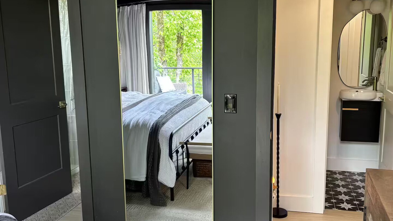 Photo of Bedroom in Chickamauga Lake