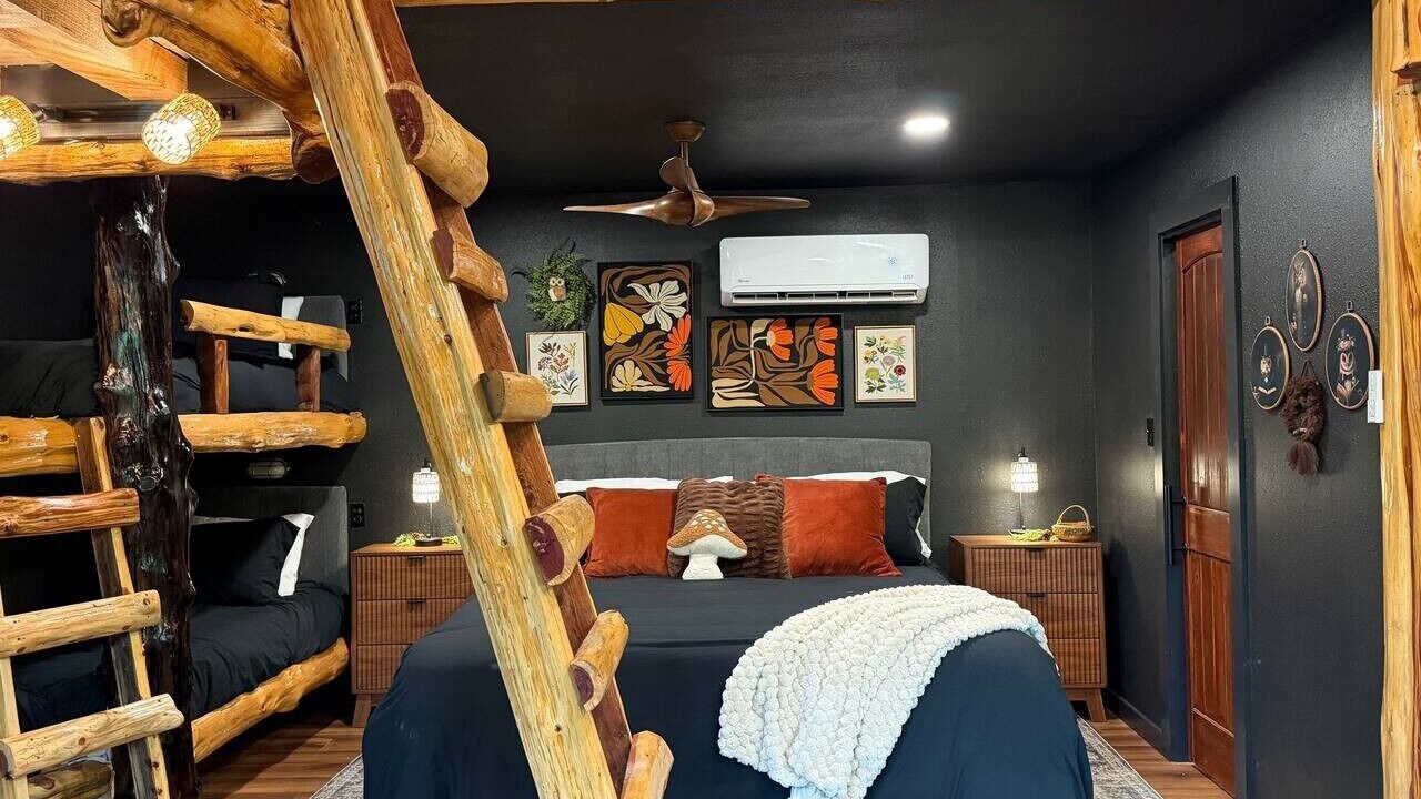Photo of Bedroom in Board Camp