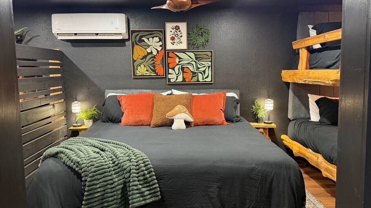 Photo of Bedroom in Board Camp
