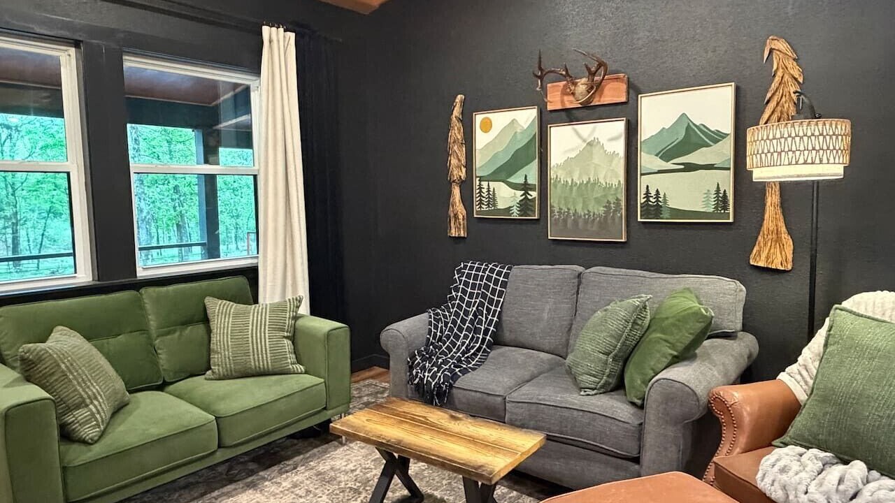 Photo of Livingroom in Board Camp