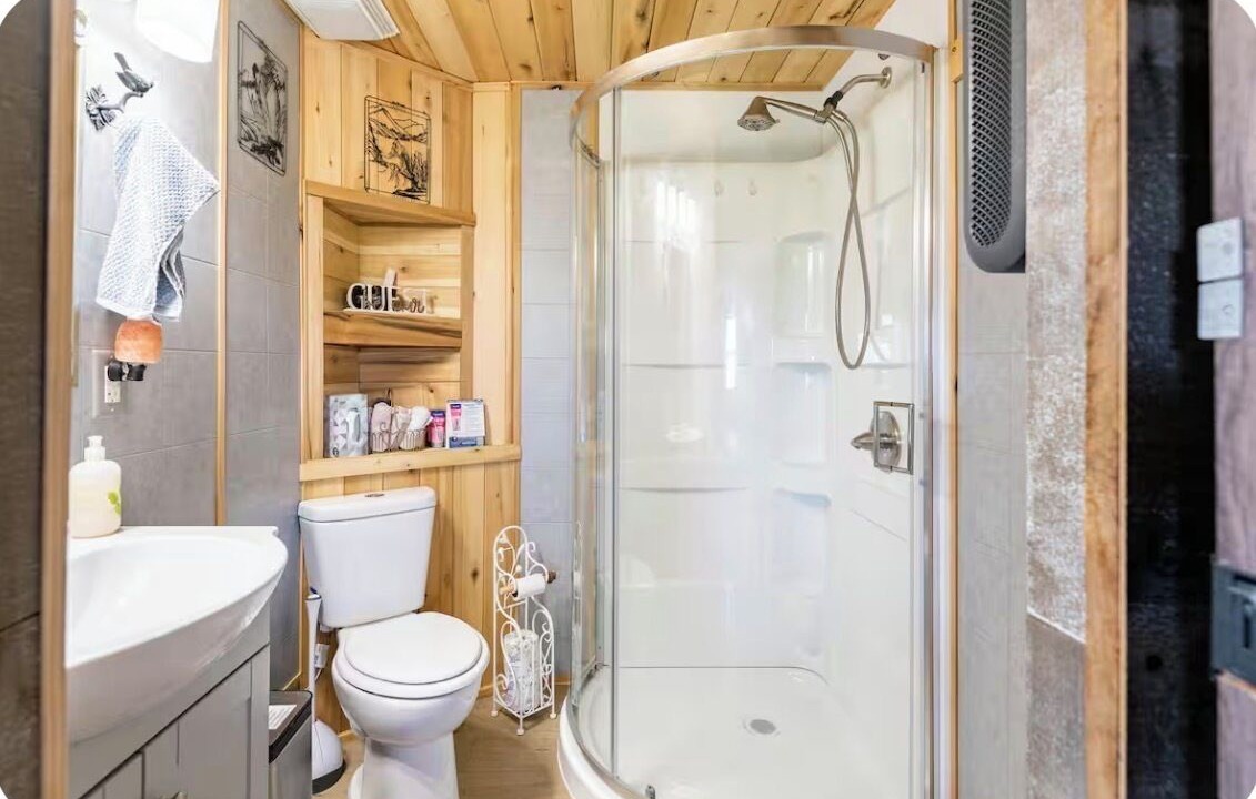 Photo of Bathroom in Cave City