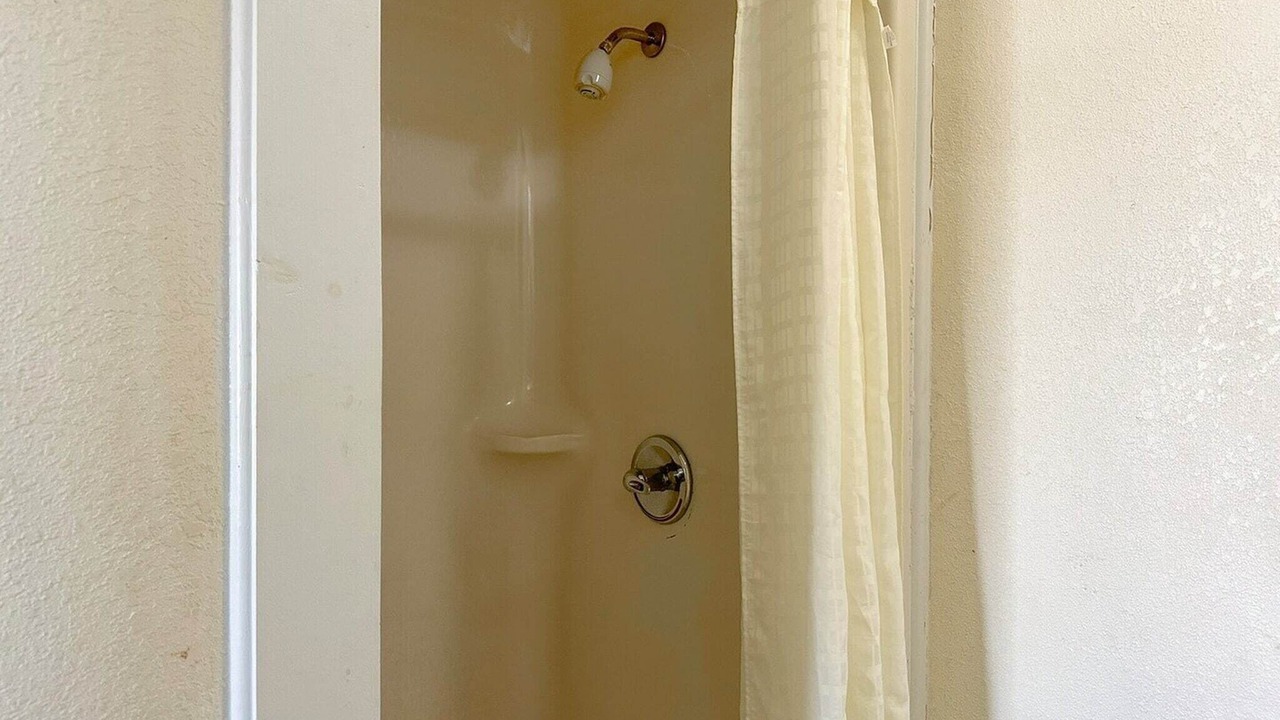 Photo of Bathroom in Parkway Village