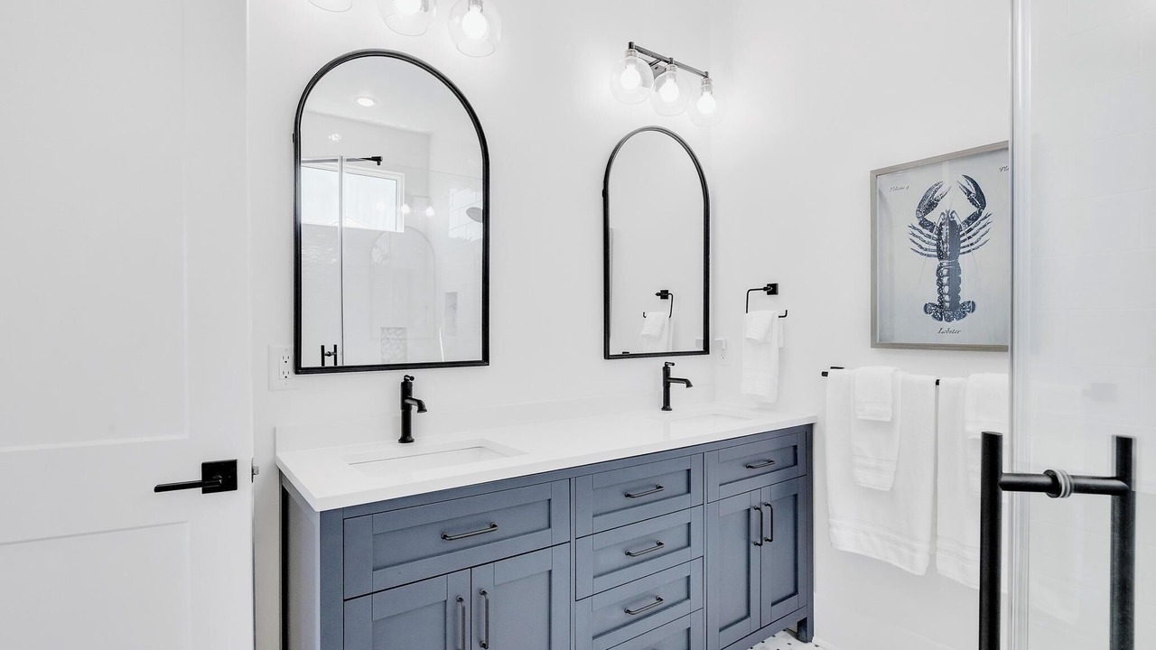Photo of Bathroom in Emerald Isle