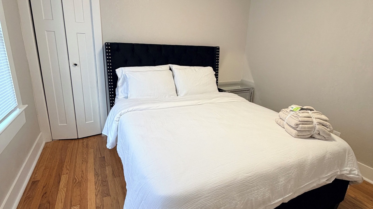 Photo of Bedroom in Rosedale