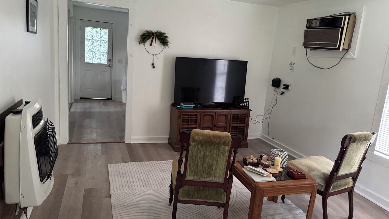 Photo of Livingroom in Pocahontas