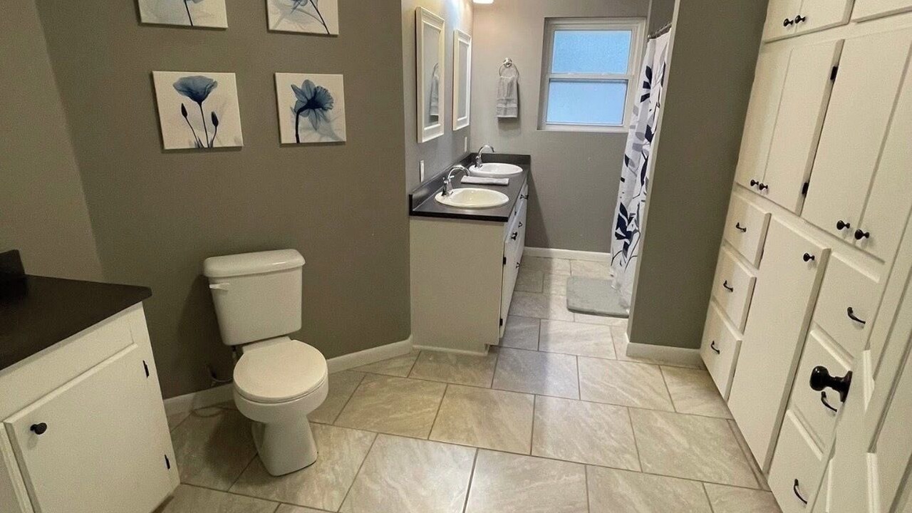Photo of Bathroom in Delight