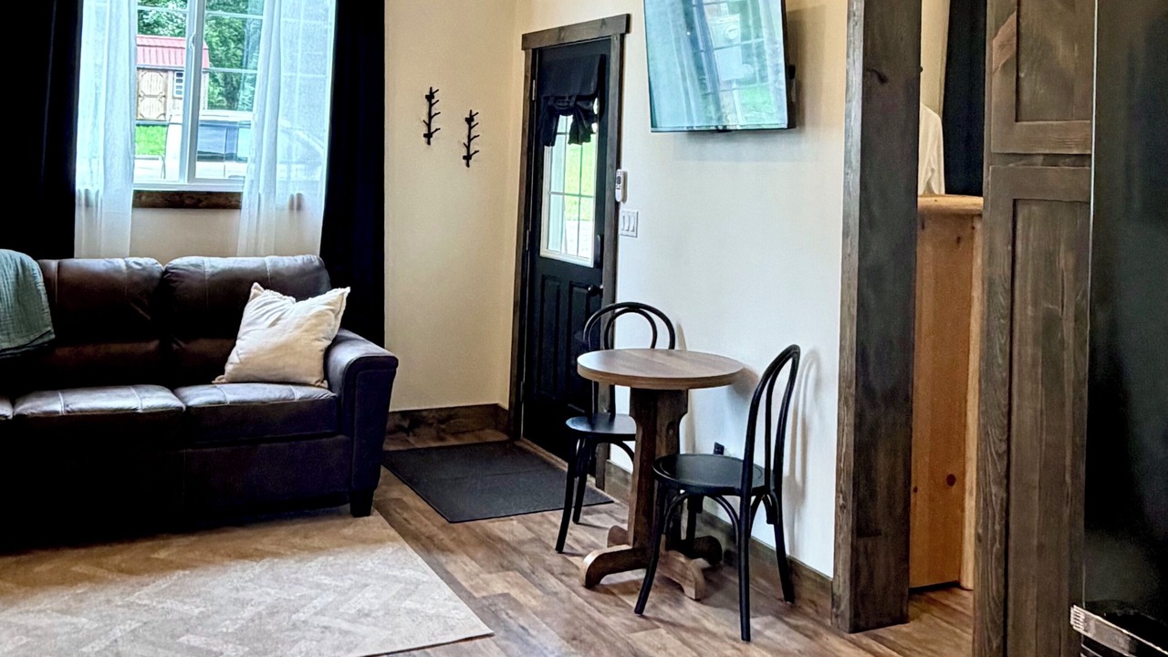 Photo of Livingroom in Birch Tree