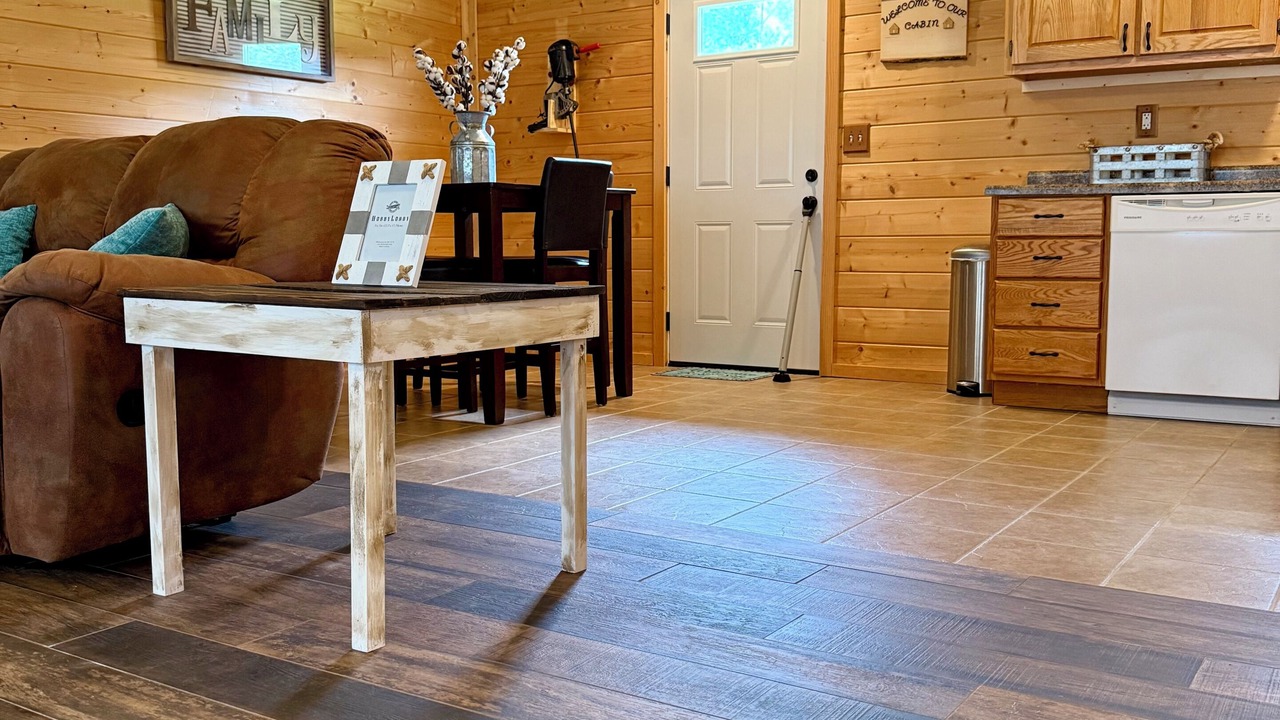 Photo of Livingroom in Van Buren