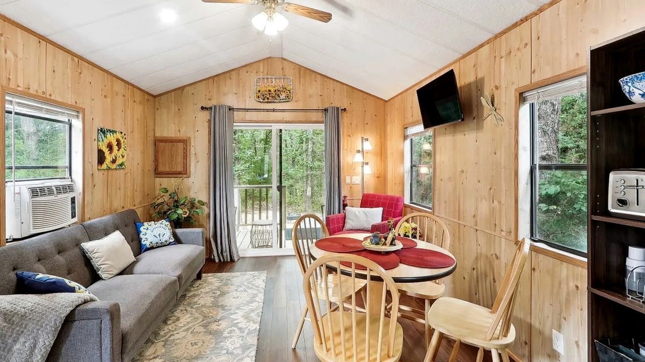 Photo of Livingroom in Neal