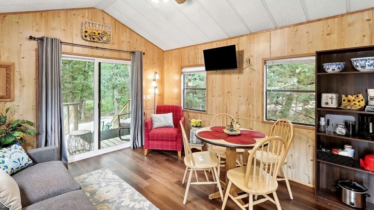 Photo of Livingroom in Neal
