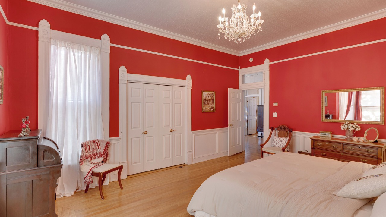 Photo of Bedroom in Lawrenceburg