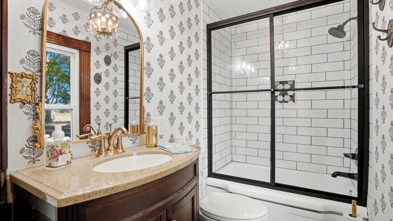 Photo of Bathroom in Webbers Falls