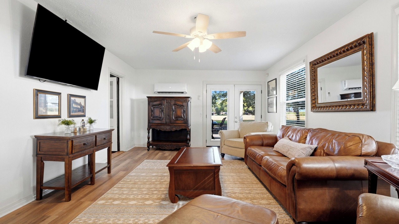 Photo of Livingroom in Webbers Falls