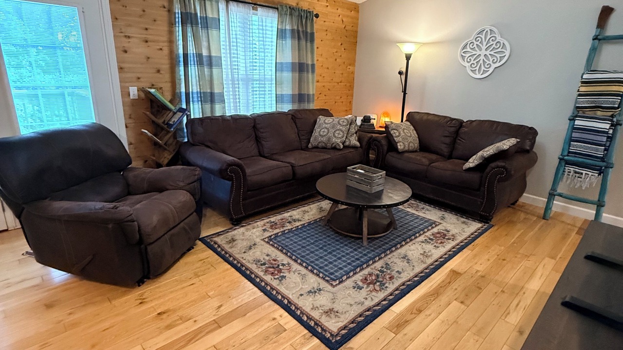 Photo of Livingroom in St. Robert
