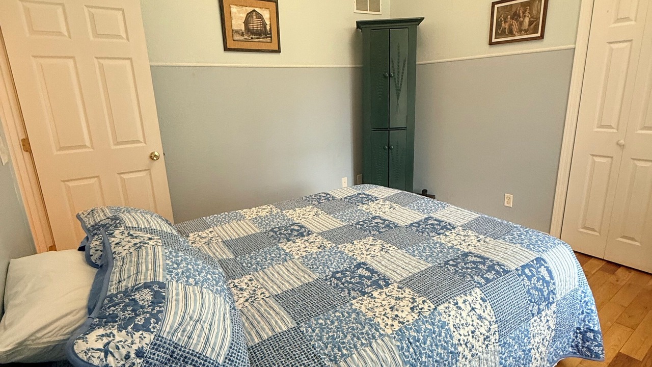Photo of Bedroom in St. Robert