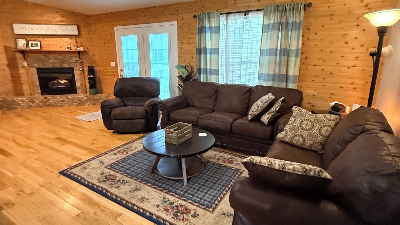 Photo of Livingroom in St. Robert