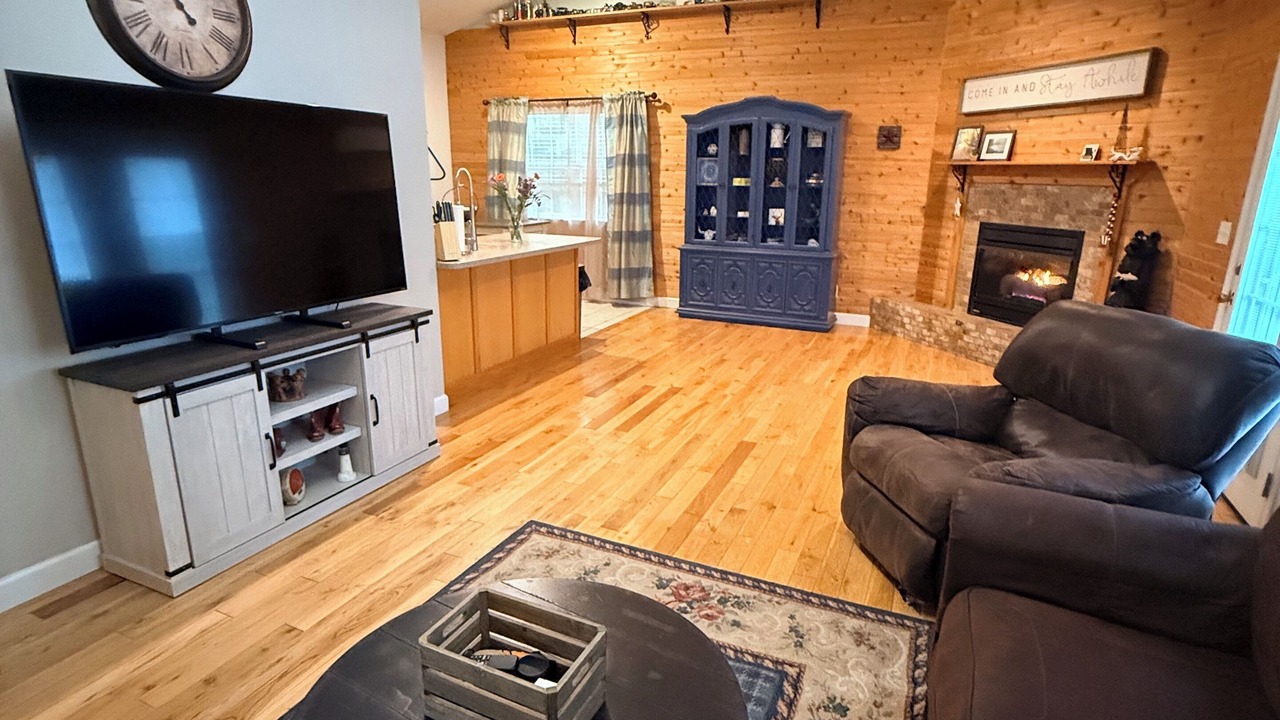 Photo of Livingroom in St. Robert