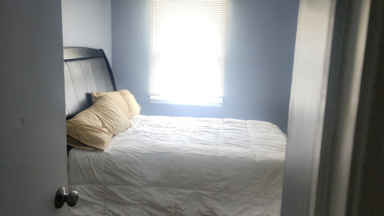 Photo of Bedroom in Raytown