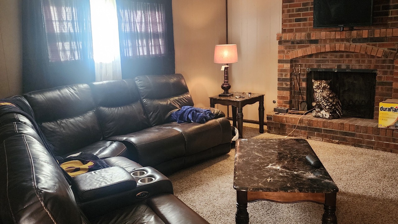 Photo of Livingroom in Raytown