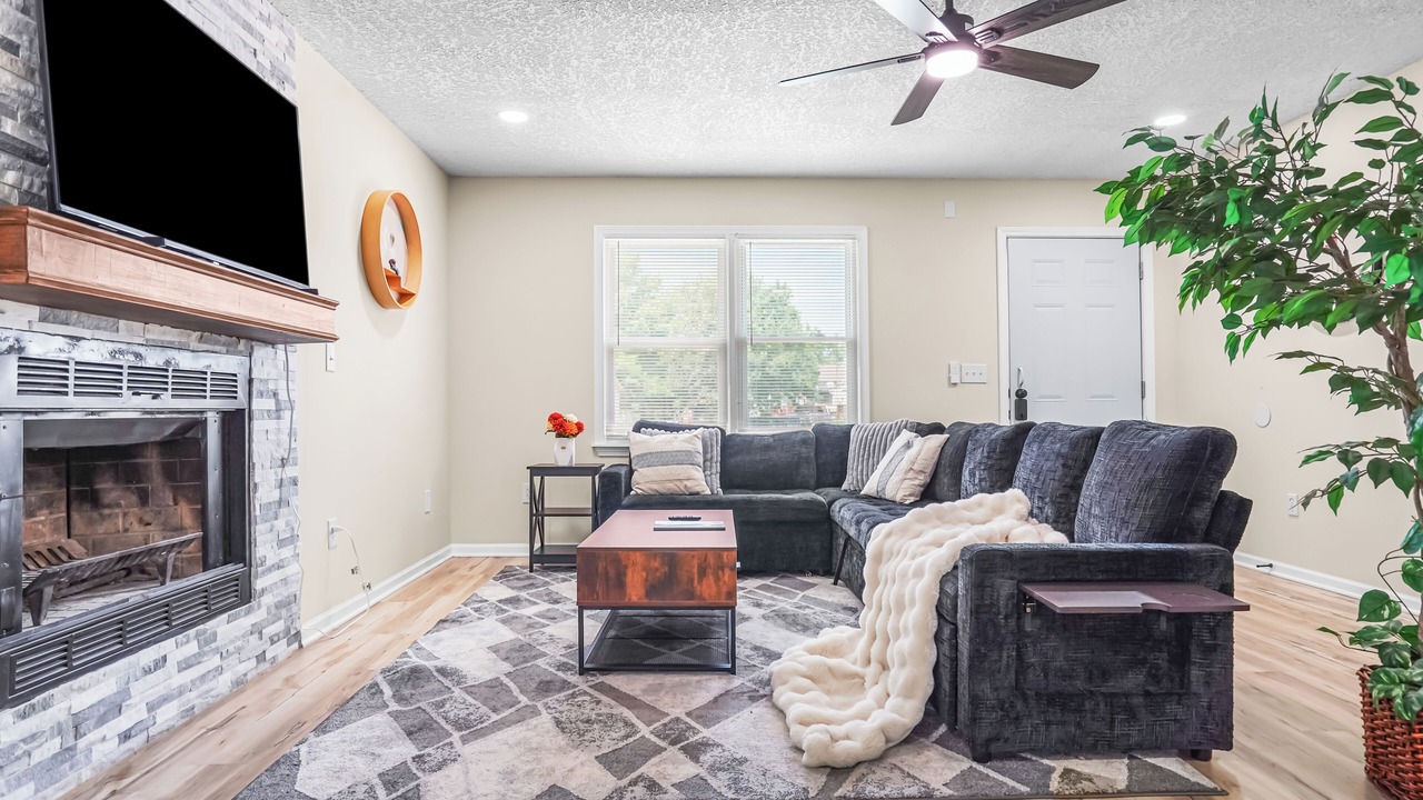 Photo of Livingroom in Olathe