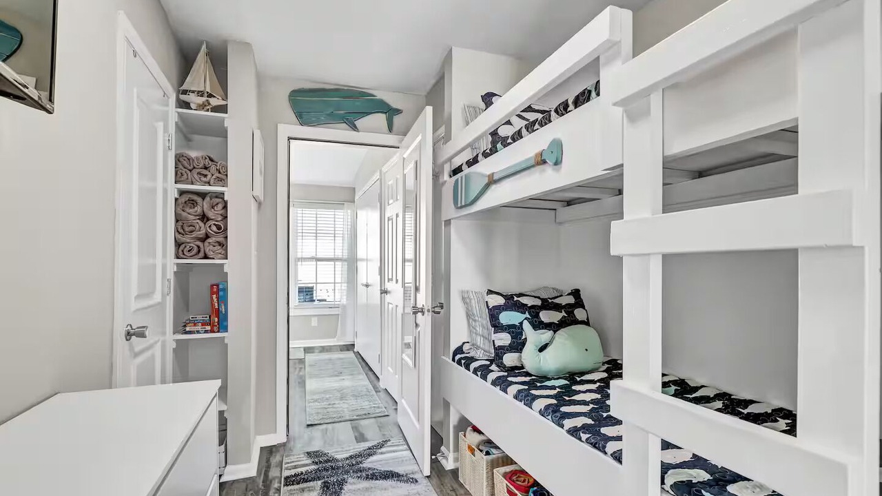 Photo of Bedroom in McCutcheon Field