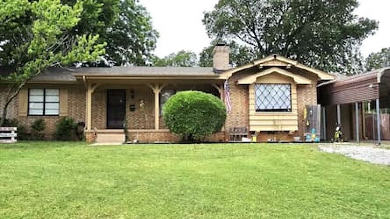 Photo of Outdoor in Sulphur