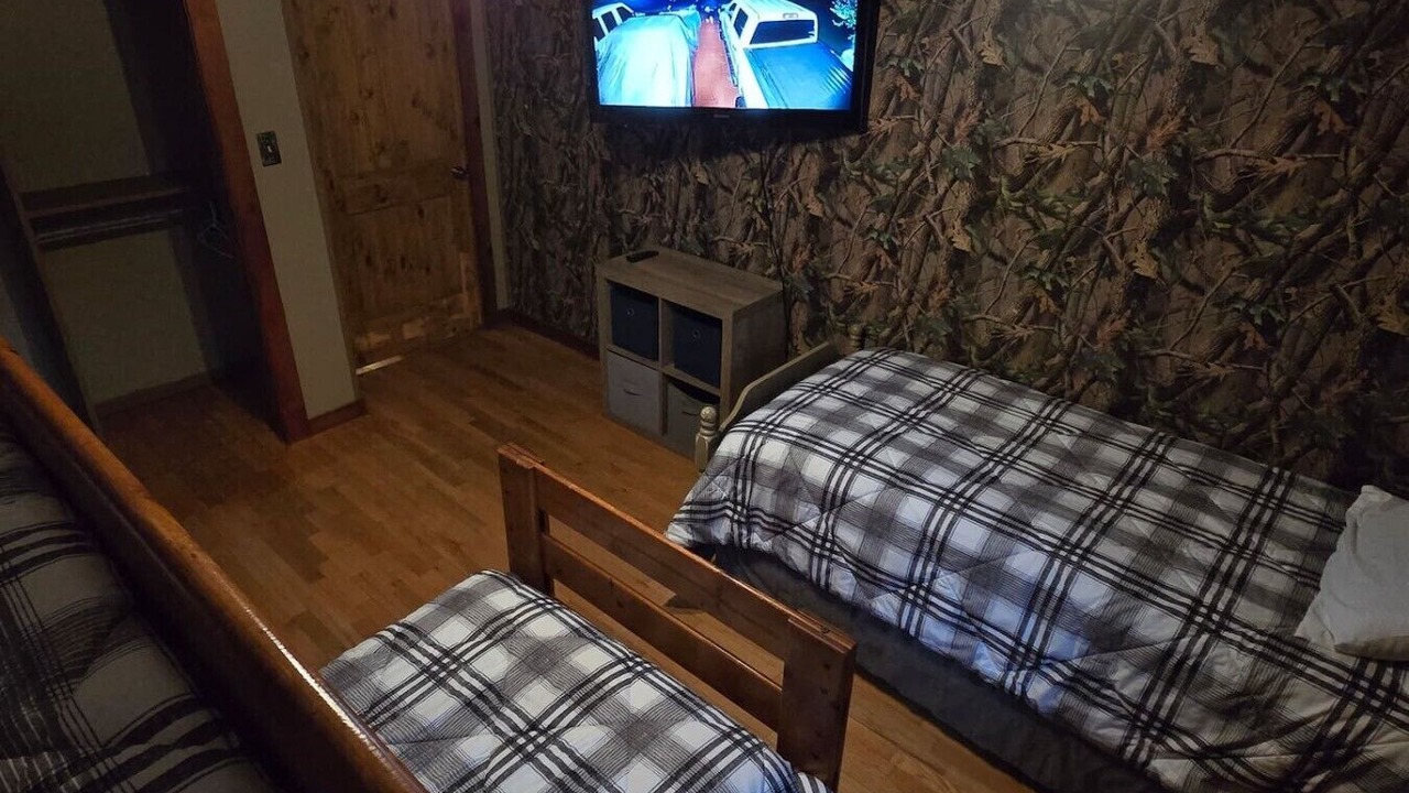 Photo of Bedroom in Sulphur