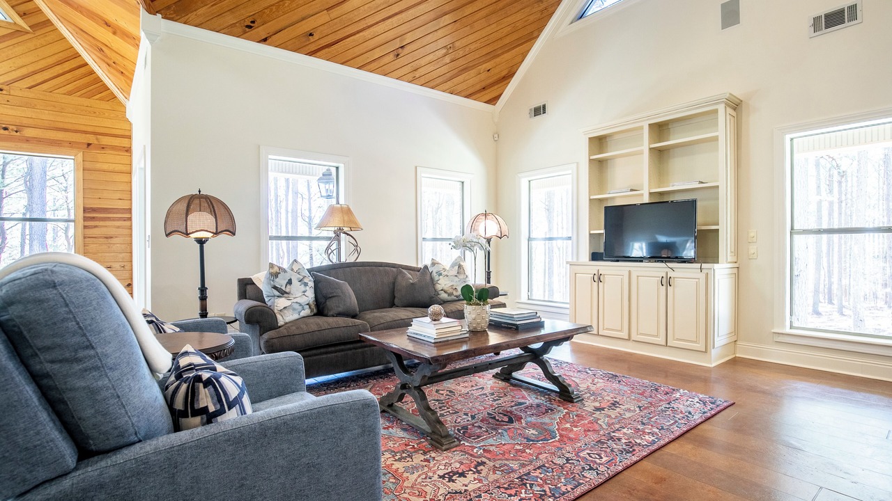 Photo of Livingroom in Lafayette County