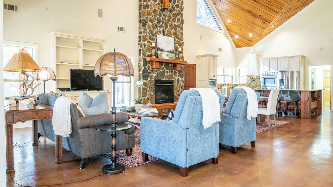 Photo of Livingroom in Lafayette County