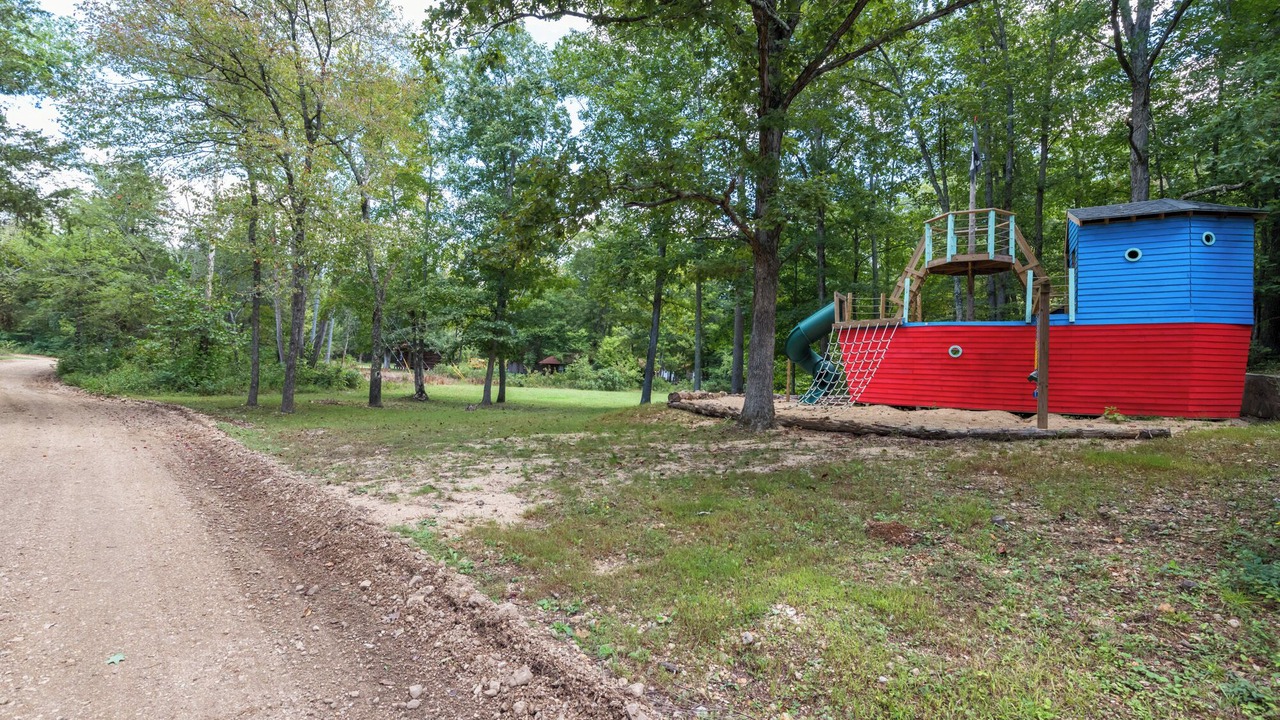 Photo of Others in Lesterville