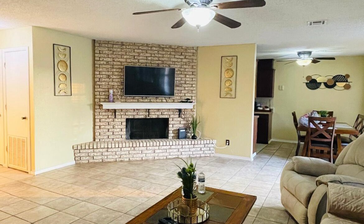 Photo of Livingroom in Muskogee