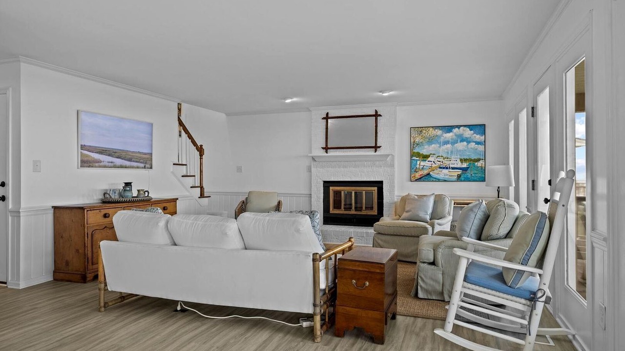 Photo of Livingroom in Atlantic Beach