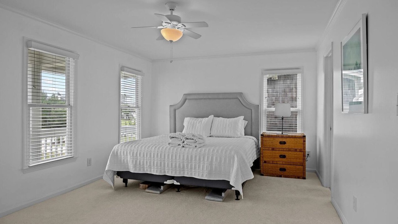 Photo of Bedroom in Atlantic Beach