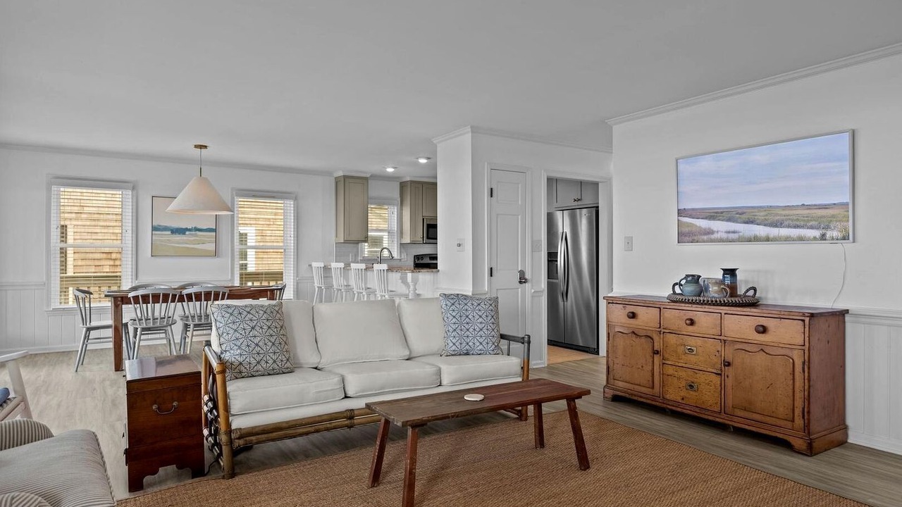 Photo of Livingroom in Atlantic Beach