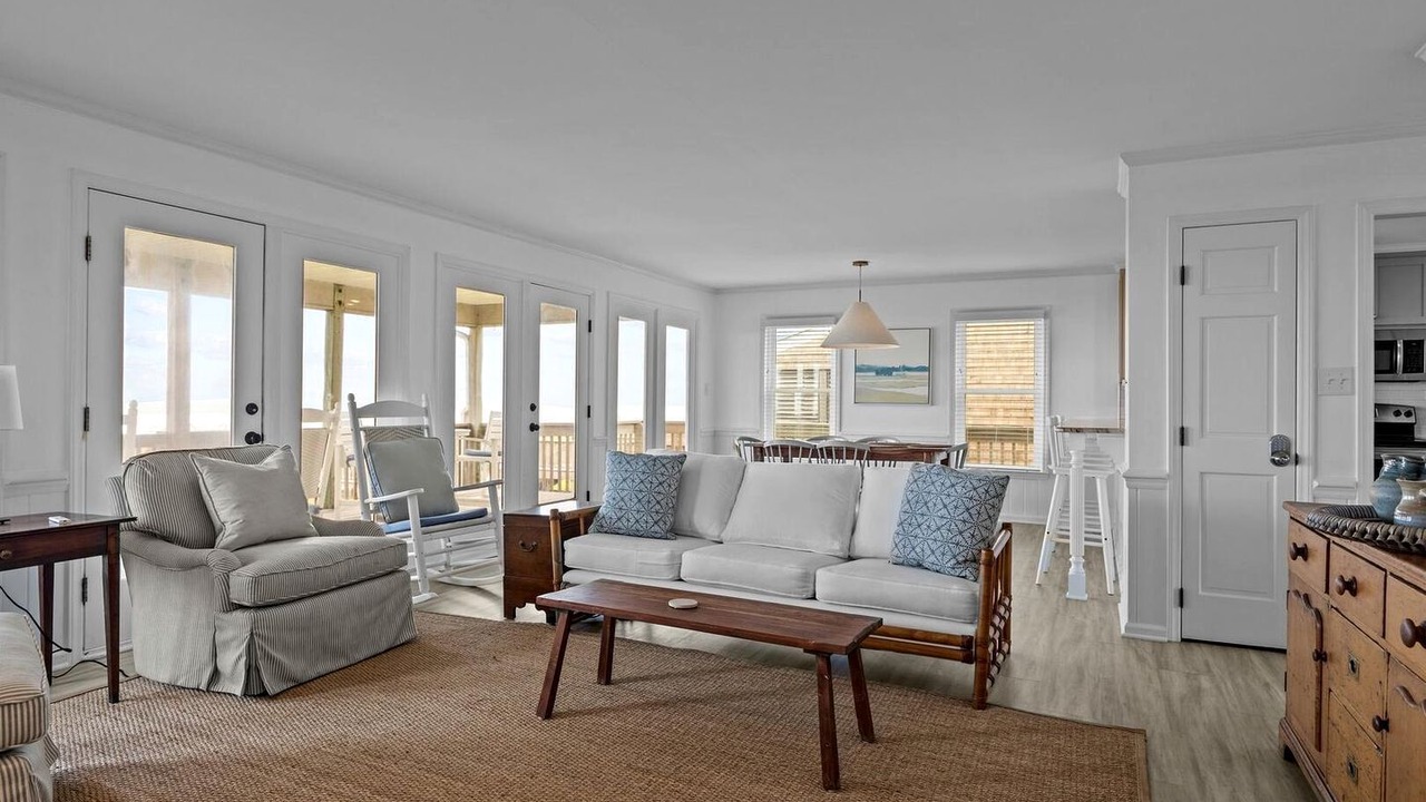 Photo of Livingroom in Atlantic Beach