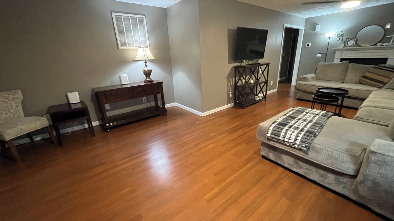 Photo of Livingroom in Morehead