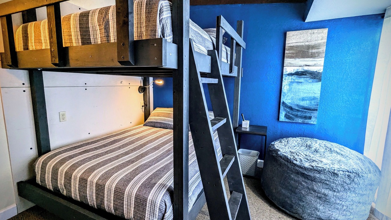 Photo of Bedroom in Kimberling City