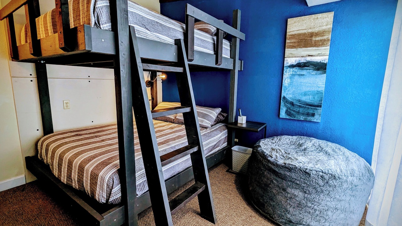 Photo of Bedroom in Kimberling City