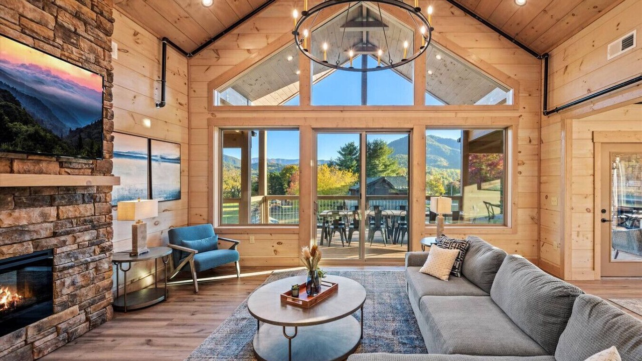 Photo of Bedroom in Wears Valley