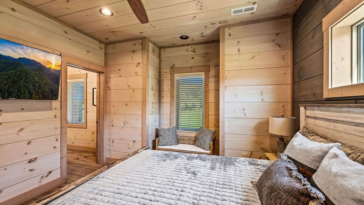 Photo of Bathroom in Wears Valley