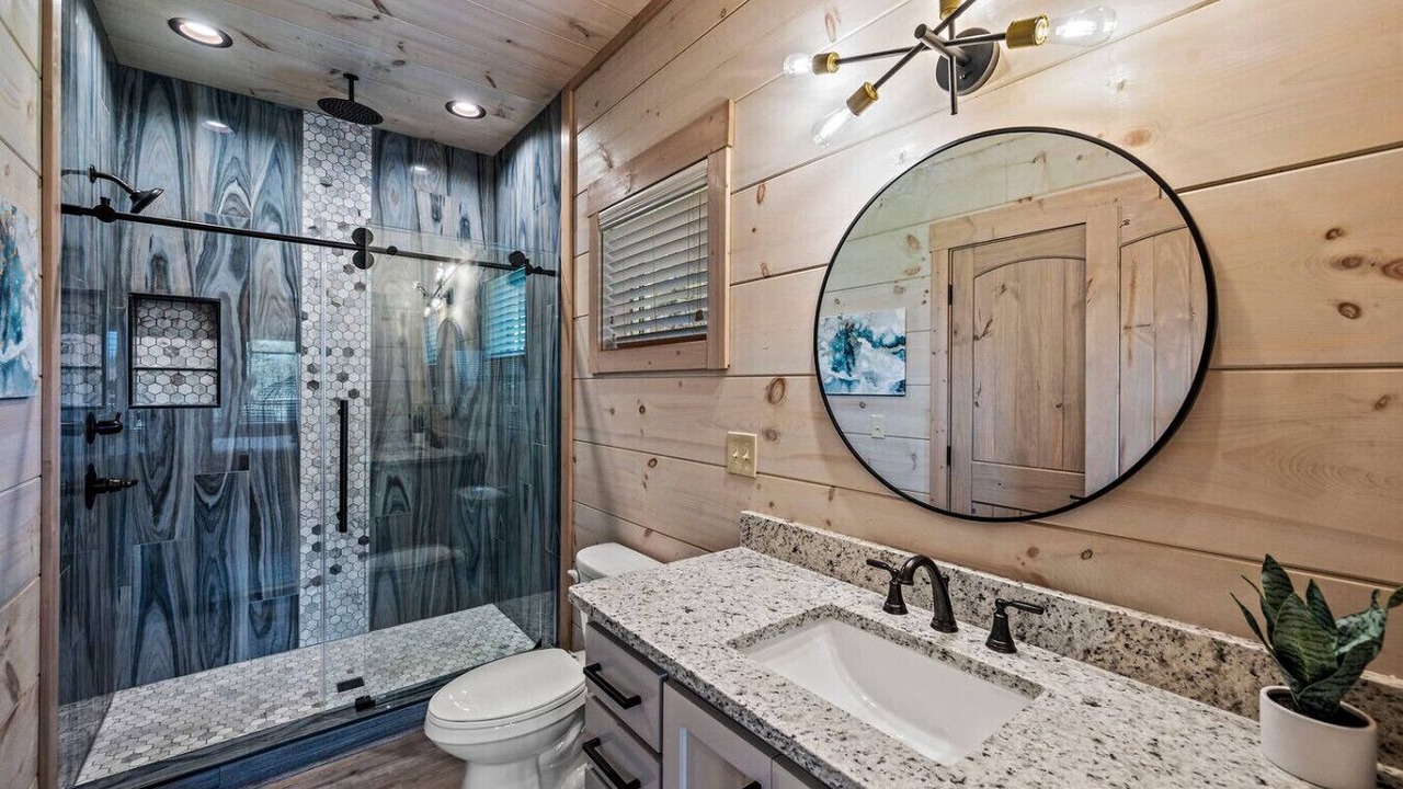 Photo of Bathroom in Wears Valley