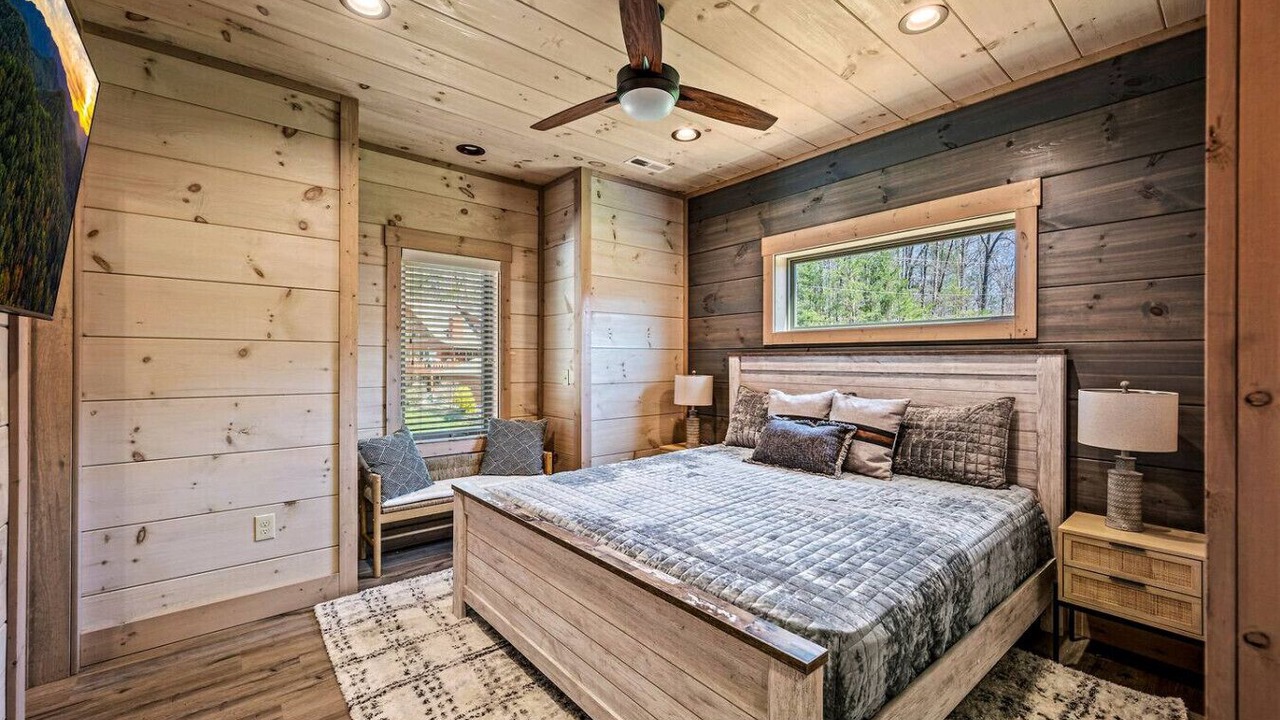 Photo of Bathroom in Wears Valley