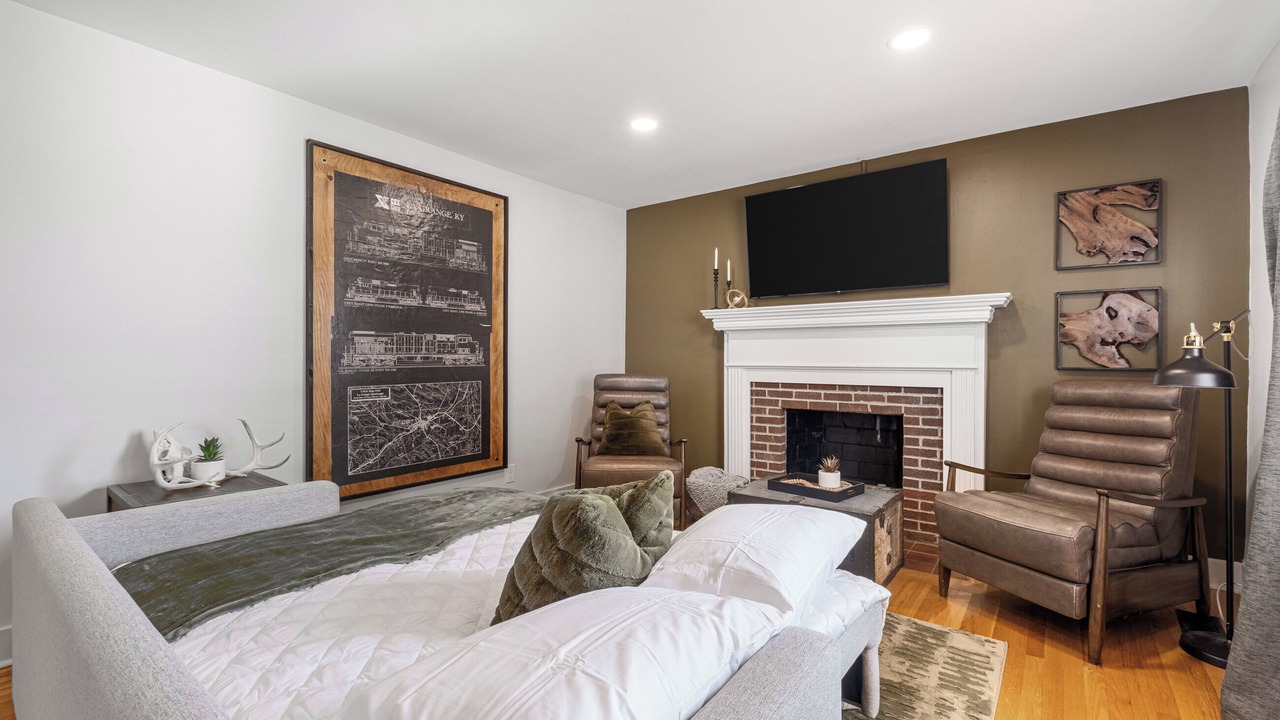 Photo of Bedroom in La Grange