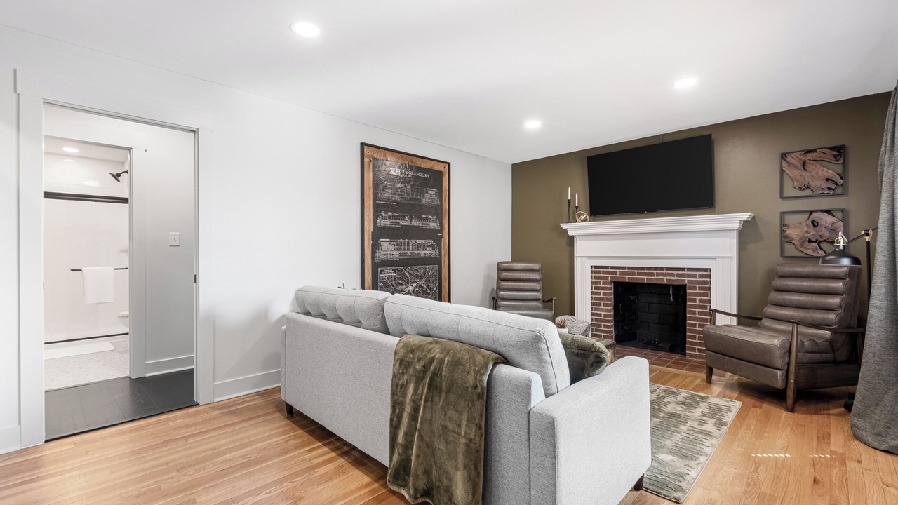 Photo of Livingroom in La Grange