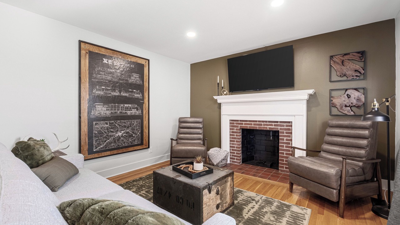 Photo of Livingroom in La Grange