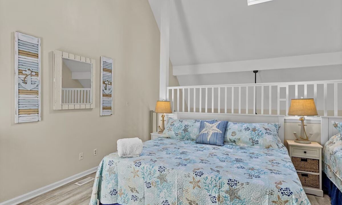 Photo of Bedroom in Emerald Isle
